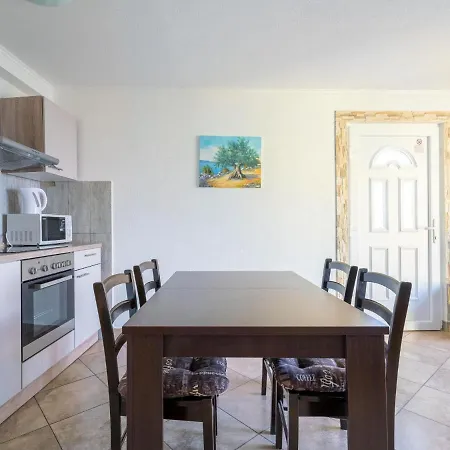 Elegant Holiday In Lovran With Swimming Pool * Abbázia