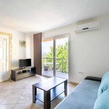 Elegant Holiday In Lovran With Swimming Pool Nyaraló