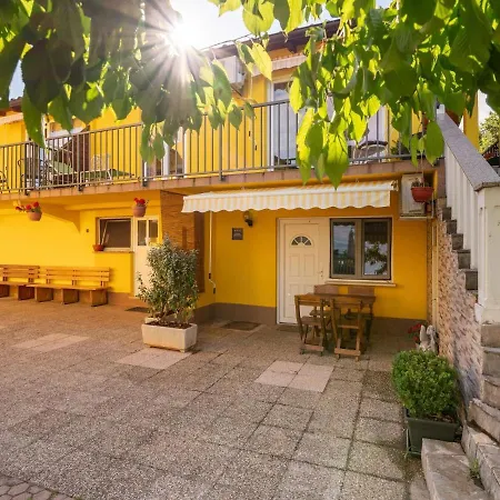 Elegant Holiday In Lovran With Swimming Pool Nyaraló *